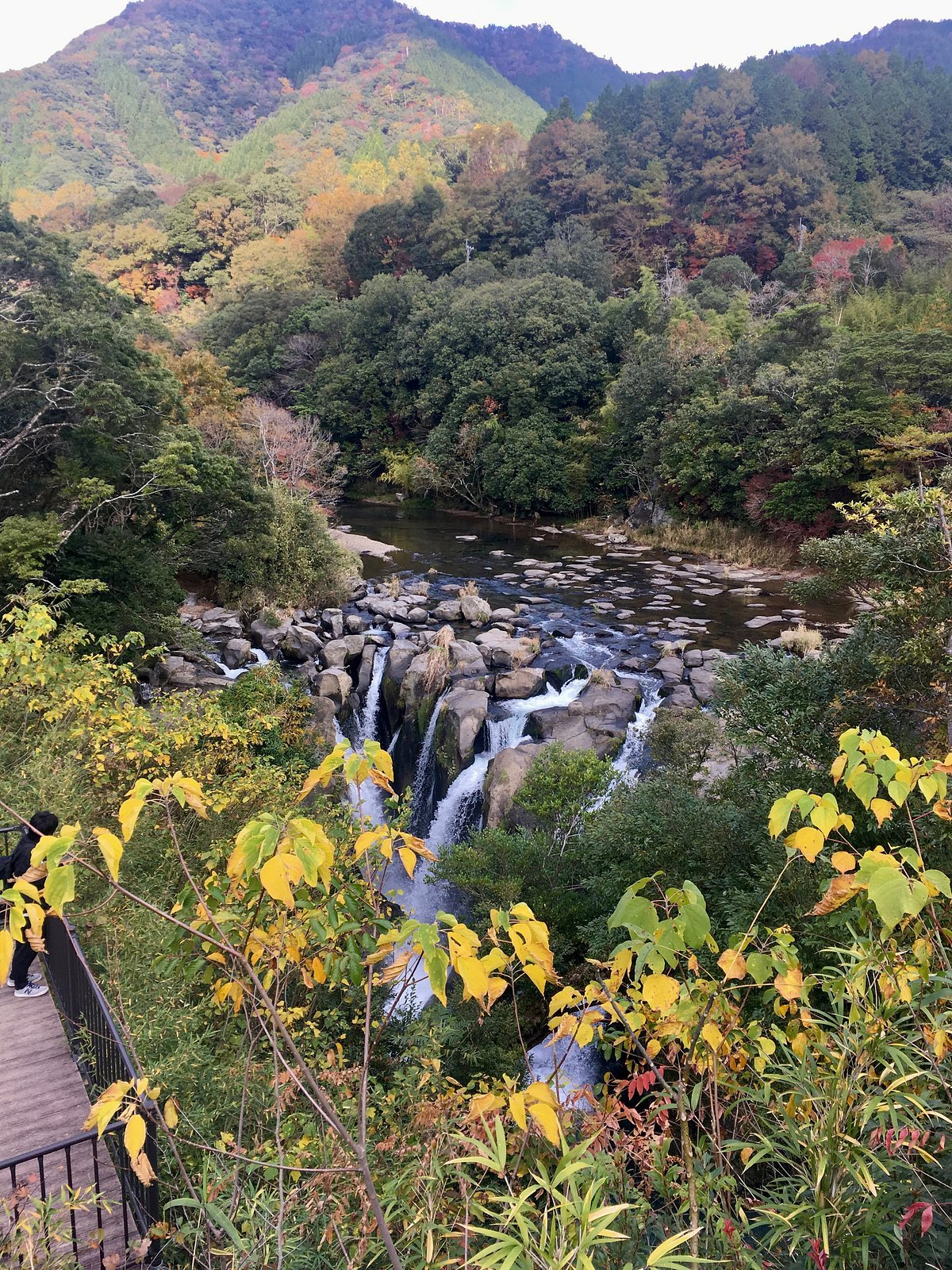 🏞️ 의붓자식 폭포 (마마코 타키)